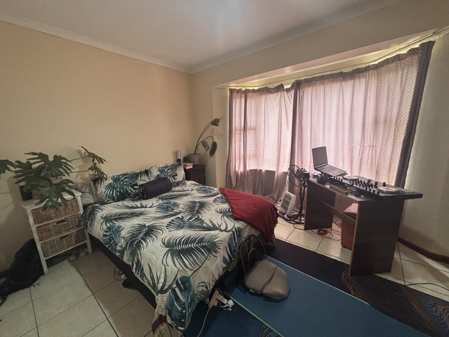2 Bedroom Property for Sale in Summerstrand Eastern Cape